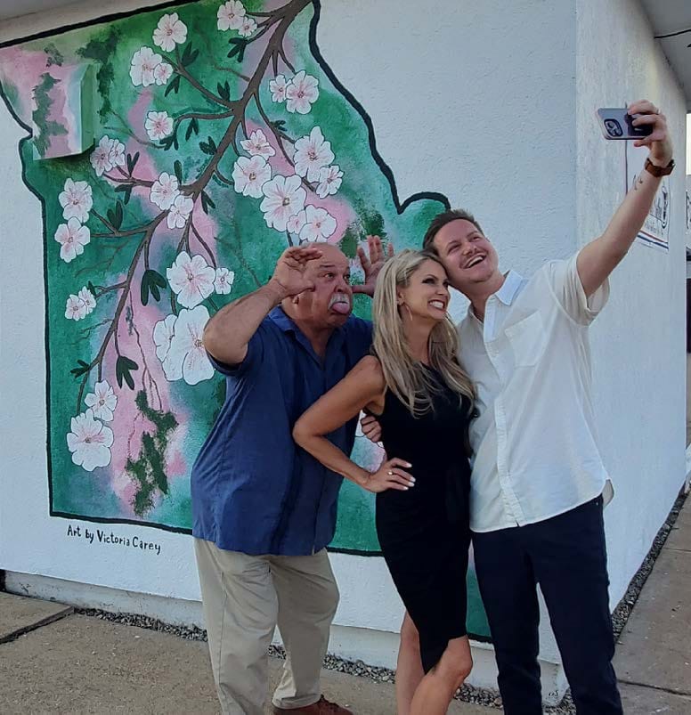 MISSOURI DOGWOOD MURAL
